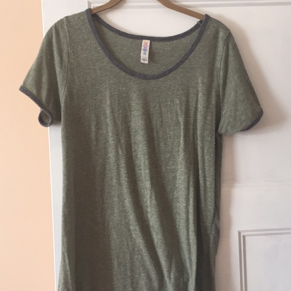 LuLaRoe Classic T